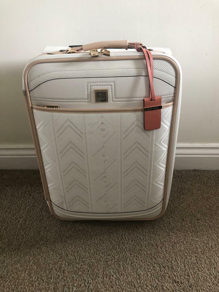 river island cabin case